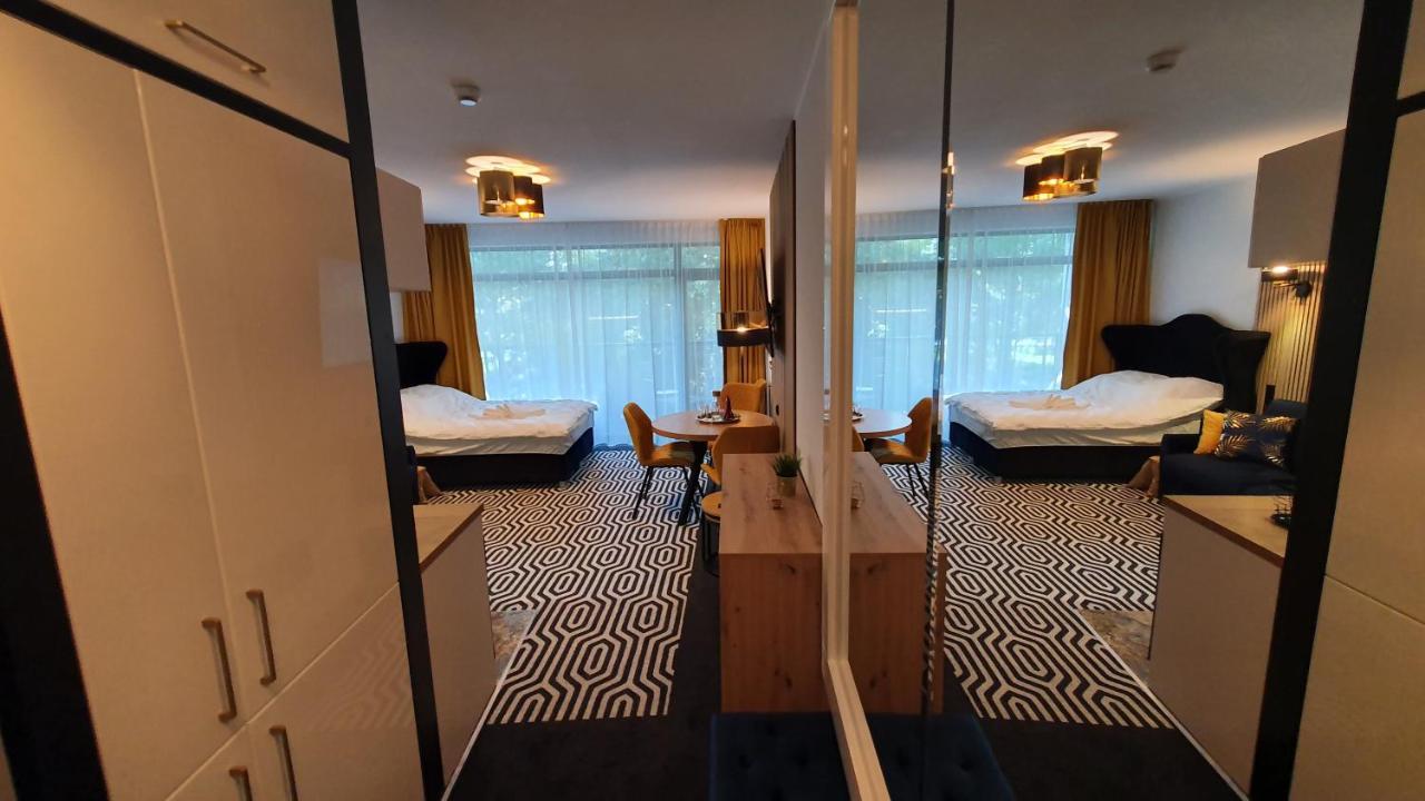 Gold Horizon Apartament Solny Resort Z Klimatyzacja I Garazem โควอบเซก ภายนอก รูปภาพ