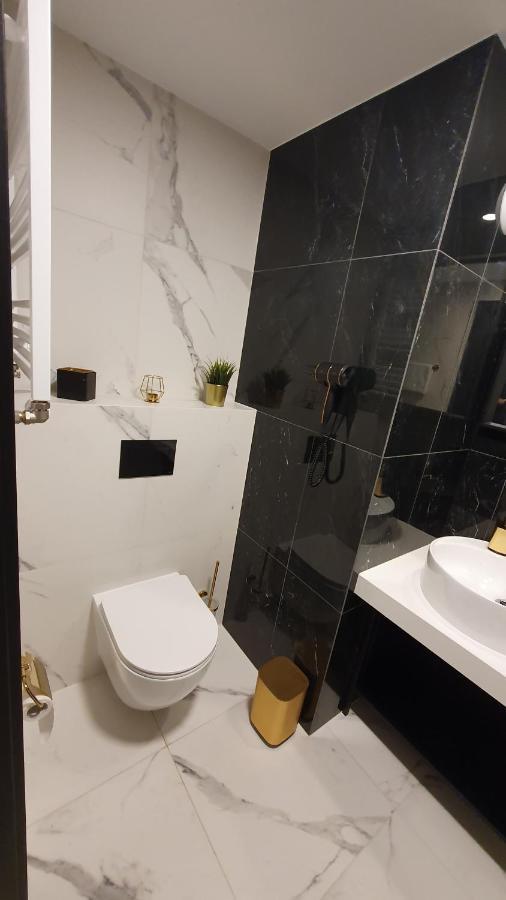 Gold Horizon Apartament Solny Resort Z Klimatyzacja I Garazem โควอบเซก ภายนอก รูปภาพ
