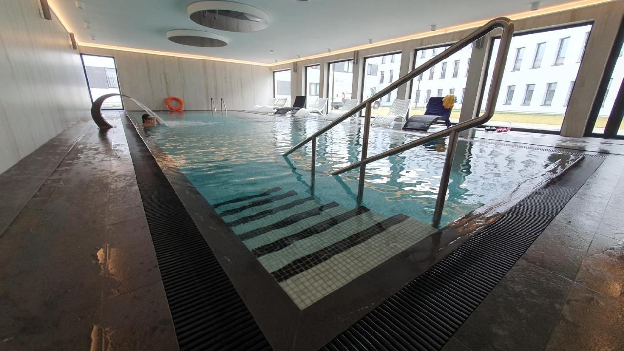 Gold Horizon Apartament Solny Resort Z Klimatyzacja I Garazem โควอบเซก ภายนอก รูปภาพ